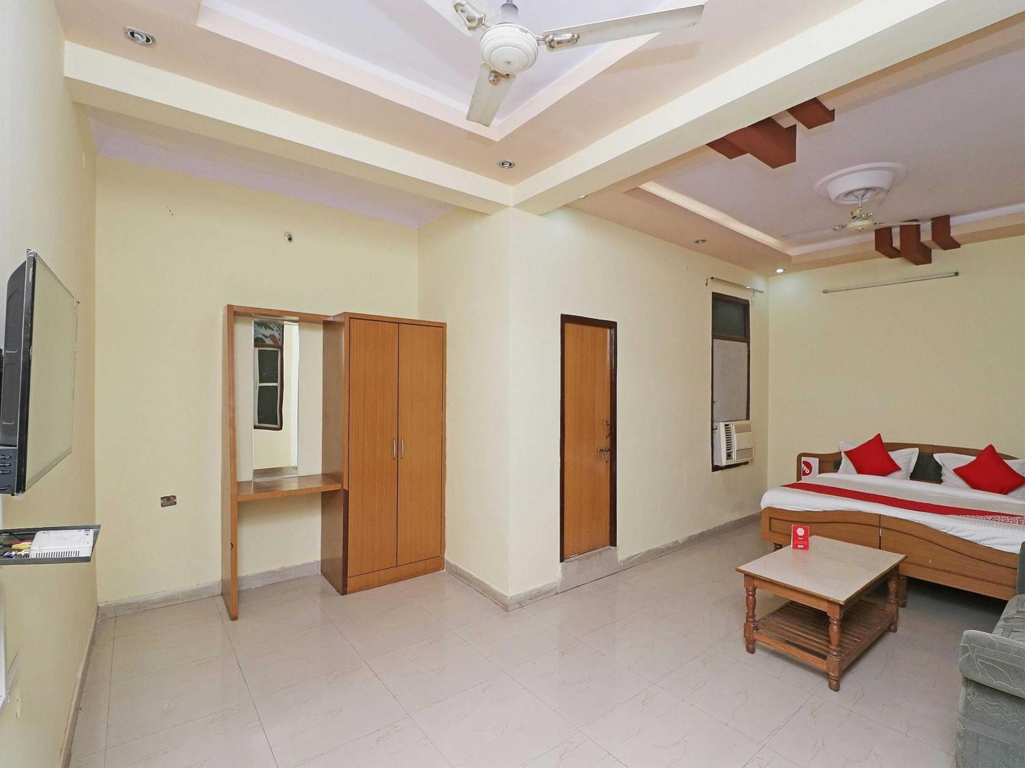Oyo Flagship 12775 Bharat Plaza Hotel Kota  Exterior photo